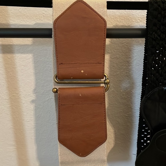 Pair of small/xsmall belts perfect for cinching dresses in spring! - Picture 5 of 8